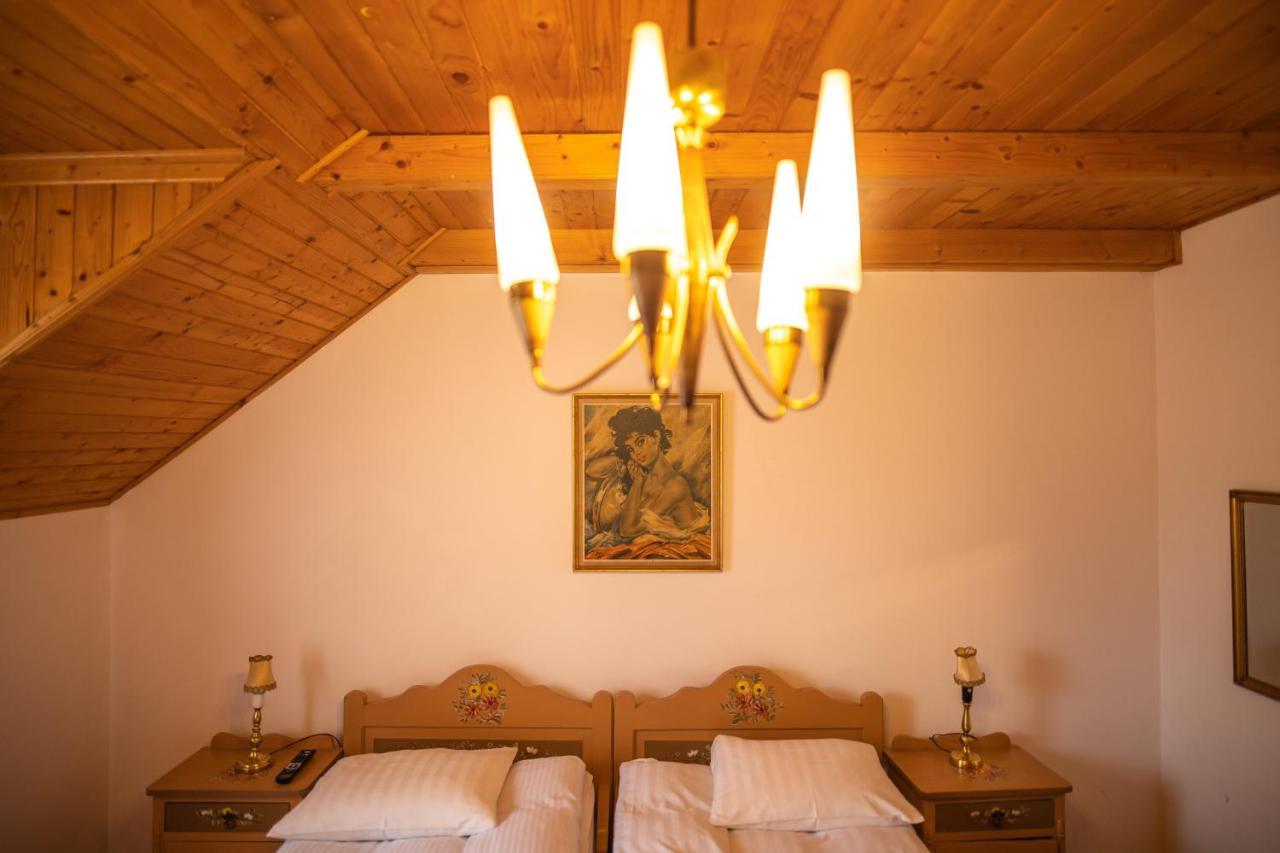 Pensiunea Sachsenhof Bagaciu Esterno foto